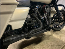 Load image into Gallery viewer, 17-23 M8 Bagger Exhaust