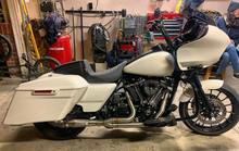 Load image into Gallery viewer, 17-23 M8 Bagger Exhaust